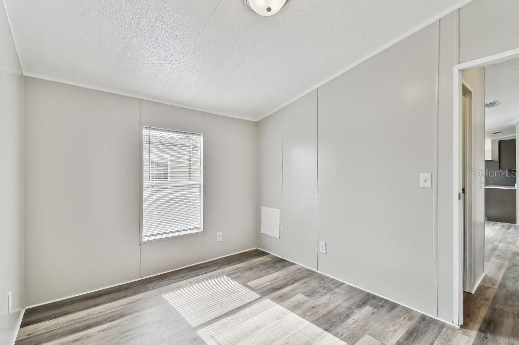 For Sale: $184,000 (3 beds, 2 baths, 1104 Square Feet)