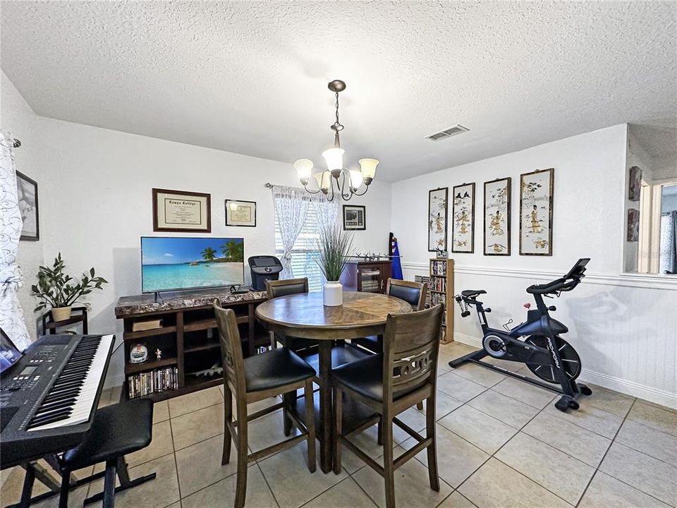 For Sale: $250,000 (2 beds, 2 baths, 1550 Square Feet)