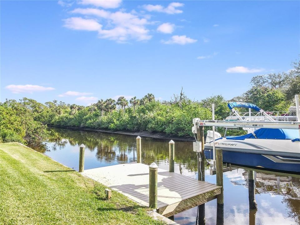 For Sale: $905,000 (3 beds, 2 baths, 2277 Square Feet)