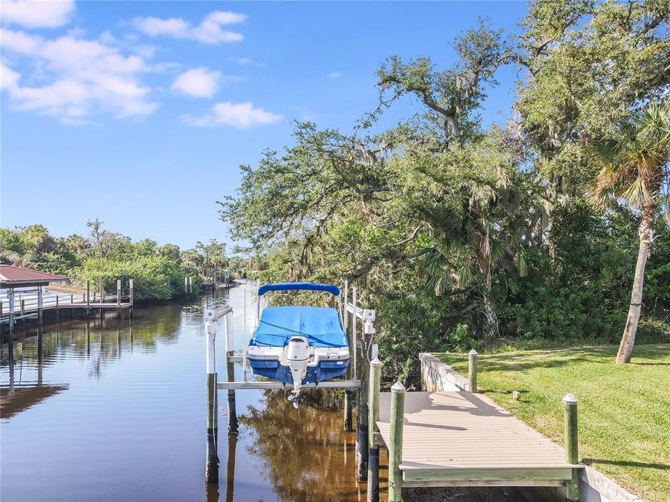 For Sale: $905,000 (3 beds, 2 baths, 2277 Square Feet)