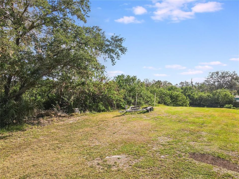 For Sale: $905,000 (3 beds, 2 baths, 2277 Square Feet)