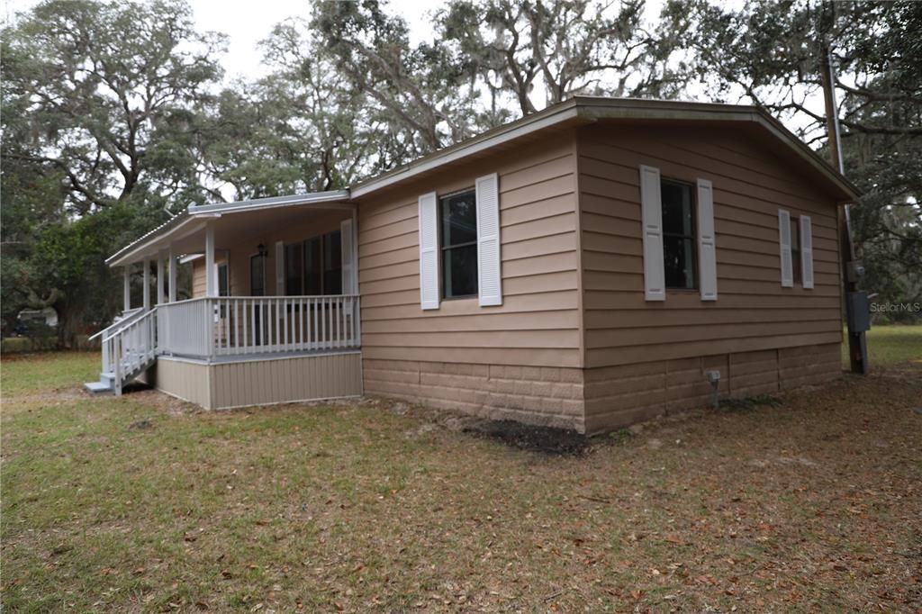 For Sale: $210,000 (3 beds, 2 baths, 1152 Square Feet)