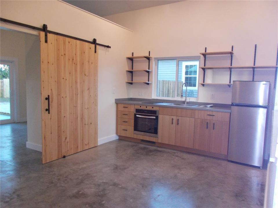 For Sale: $140,000 (1 beds, 1 baths, 500 Square Feet)