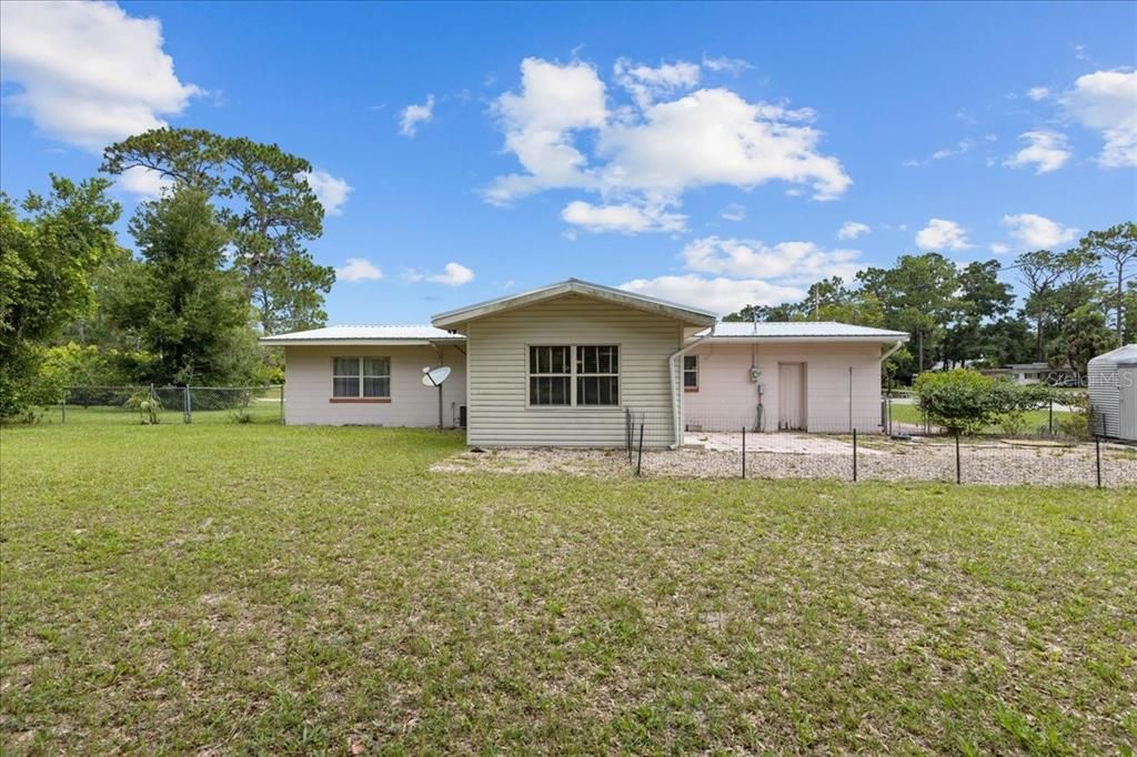 For Sale: $217,000 (3 beds, 2 baths, 1394 Square Feet)