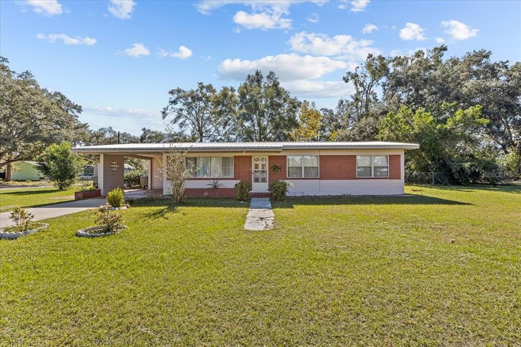 For Sale: $217,000 (3 beds, 2 baths, 1394 Square Feet)