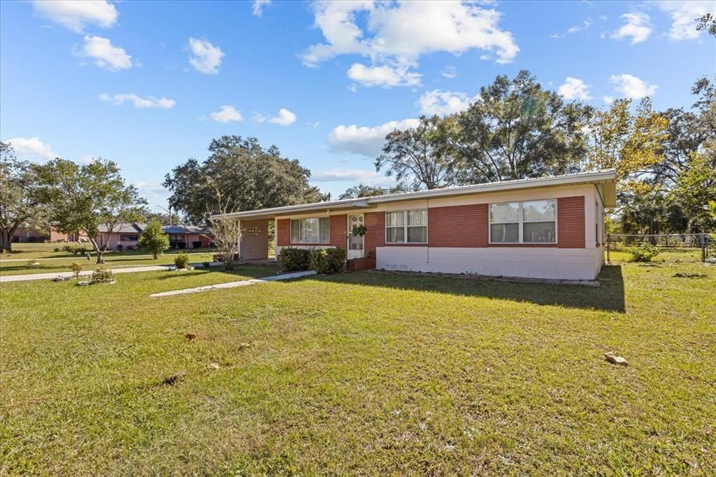 For Sale: $217,000 (3 beds, 2 baths, 1394 Square Feet)