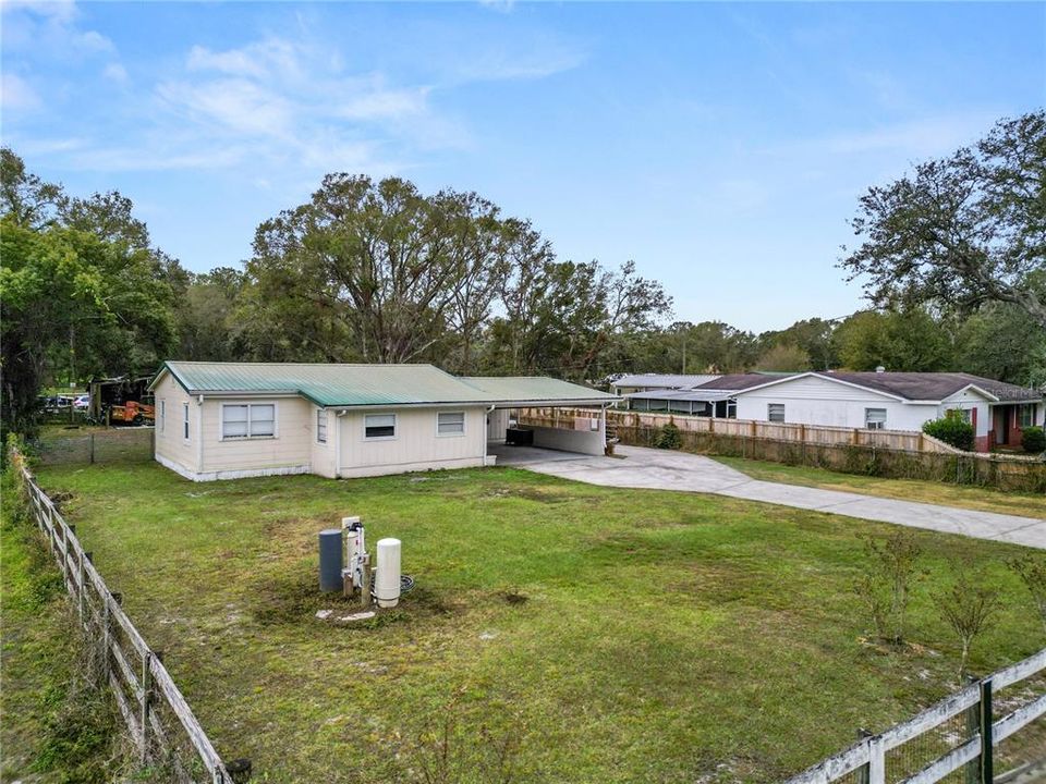 For Sale: $285,000 (3 beds, 2 baths, 1316 Square Feet)