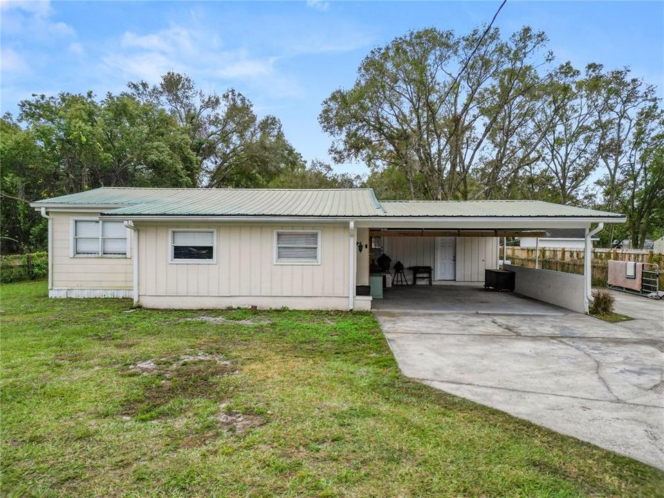 For Sale: $285,000 (3 beds, 2 baths, 1316 Square Feet)