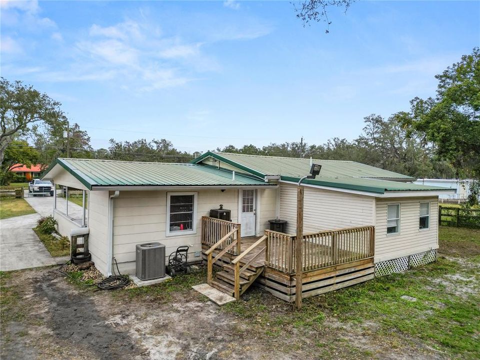 For Sale: $285,000 (3 beds, 2 baths, 1316 Square Feet)