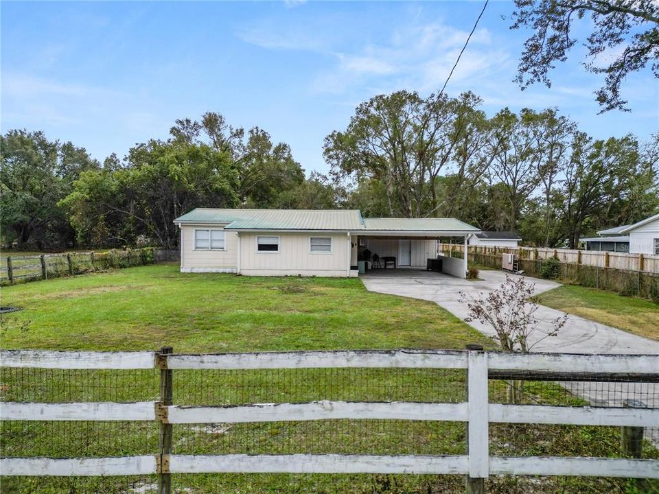 For Sale: $285,000 (3 beds, 2 baths, 1316 Square Feet)