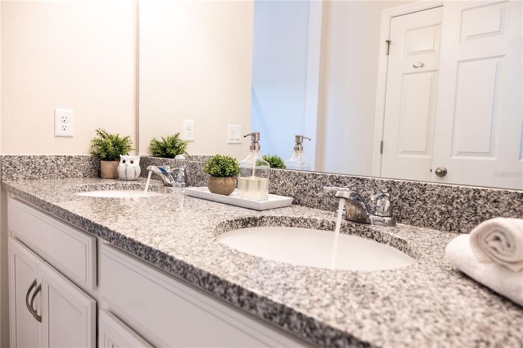 granite countertops in Master Bath