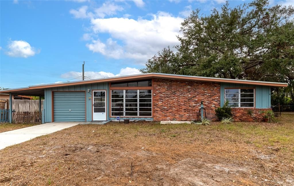 Active With Contract: $345,000 (3 beds, 2 baths, 1436 Square Feet)