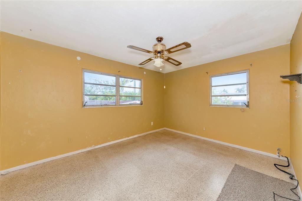 Active With Contract: $345,000 (3 beds, 2 baths, 1436 Square Feet)