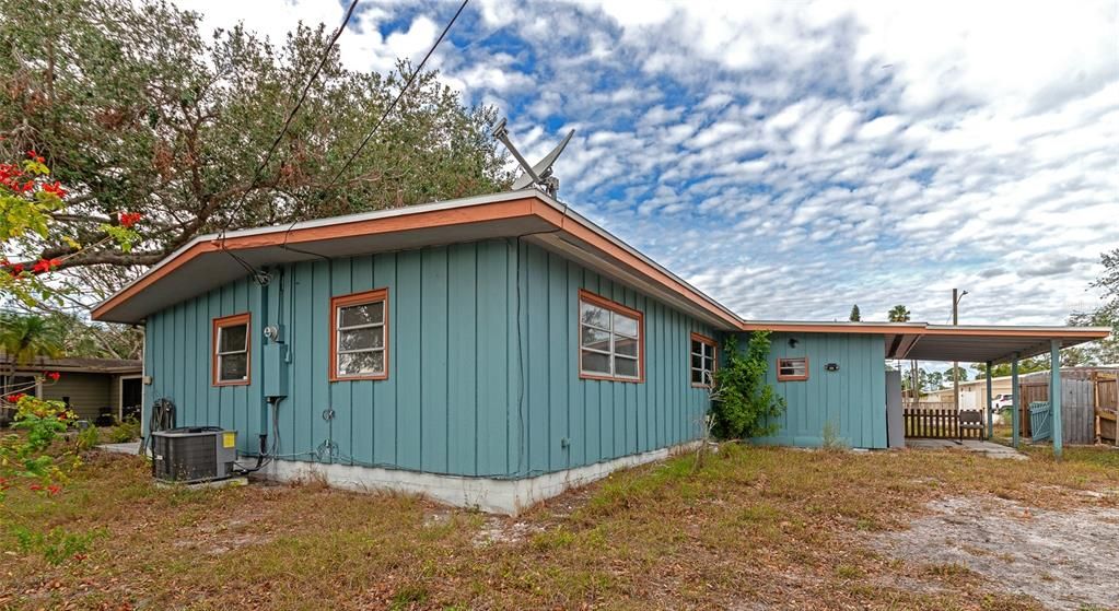 Active With Contract: $345,000 (3 beds, 2 baths, 1436 Square Feet)