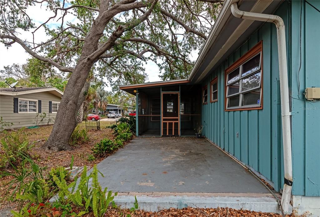 Active With Contract: $345,000 (3 beds, 2 baths, 1436 Square Feet)