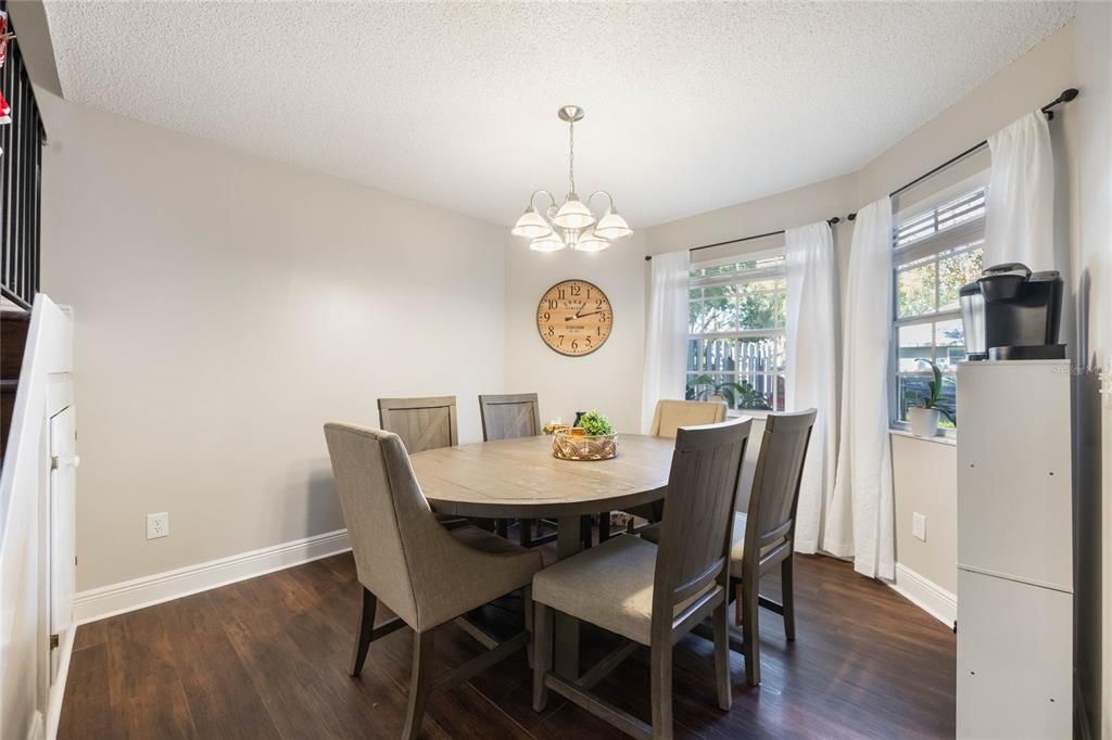 For Sale: $345,000 (3 beds, 2 baths, 1779 Square Feet)