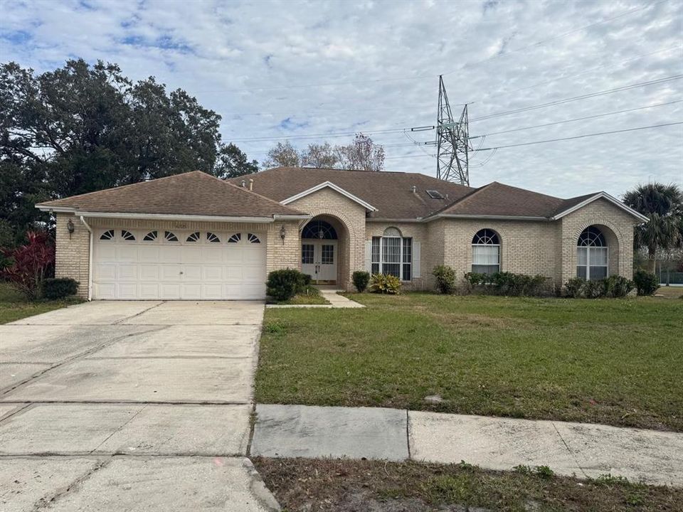 Recently Rented: $2,695 (4 beds, 2 baths, 2524 Square Feet)