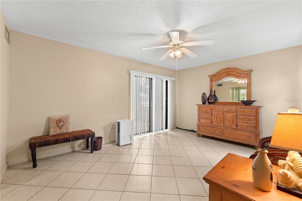 For Sale: $290,000 (2 beds, 2 baths, 1308 Square Feet)