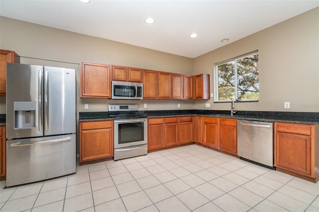 For Sale: $525,000 (4 beds, 2 baths, 2767 Square Feet)