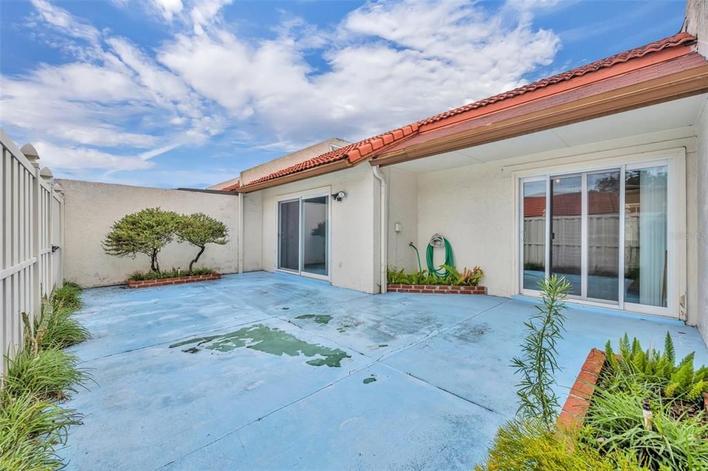 Spacious fenced-in open patio