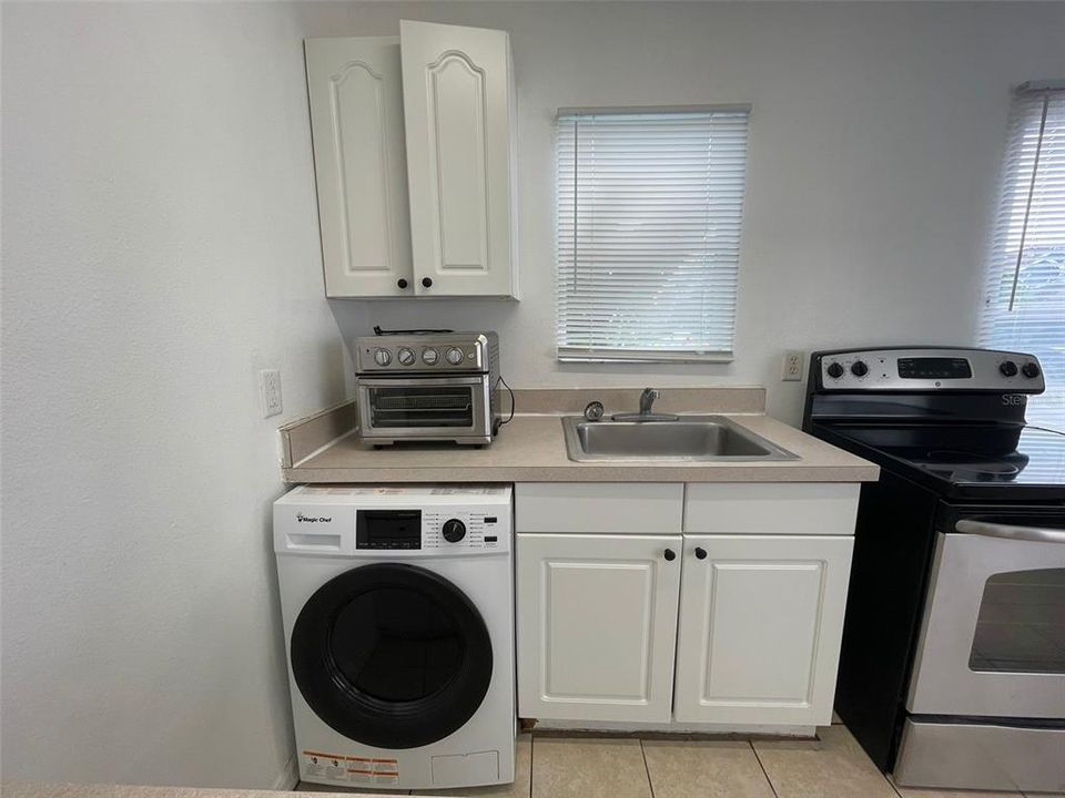 For Rent: $1,050 (1 beds, 1 baths, 0 Square Feet)