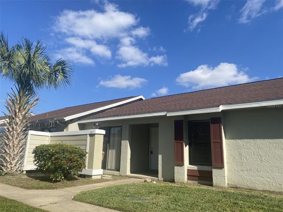 For Sale: $239,999 (2 beds, 2 baths, 954 Square Feet)