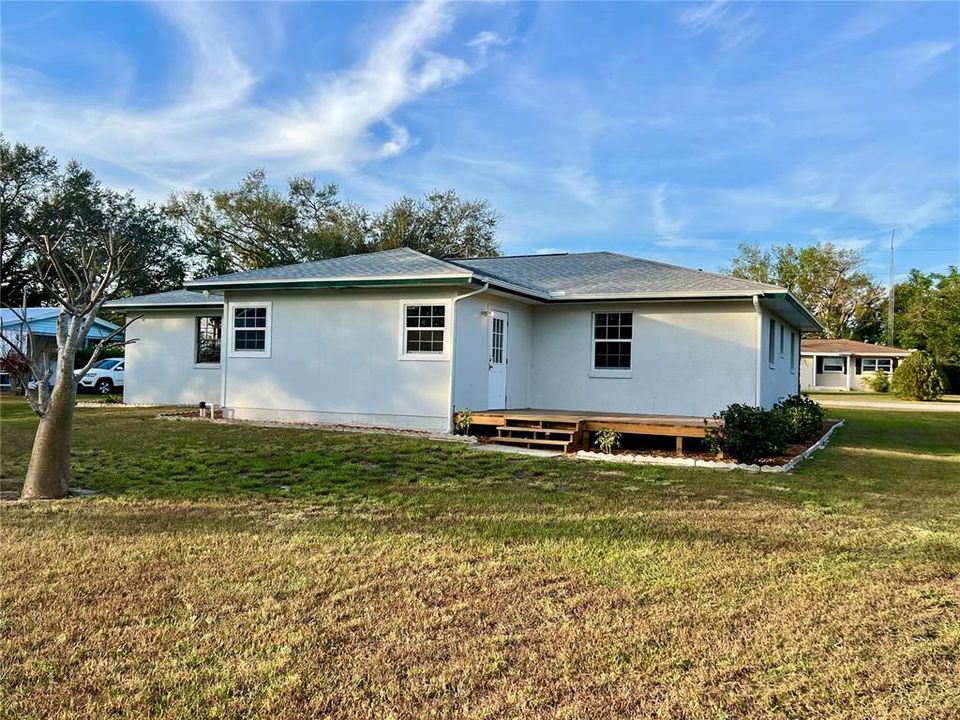 For Sale: $280,000 (3 beds, 2 baths, 1741 Square Feet)