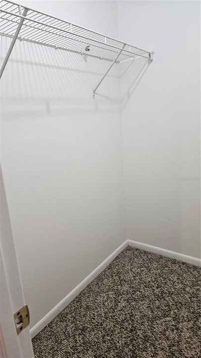 Walk -in Closet