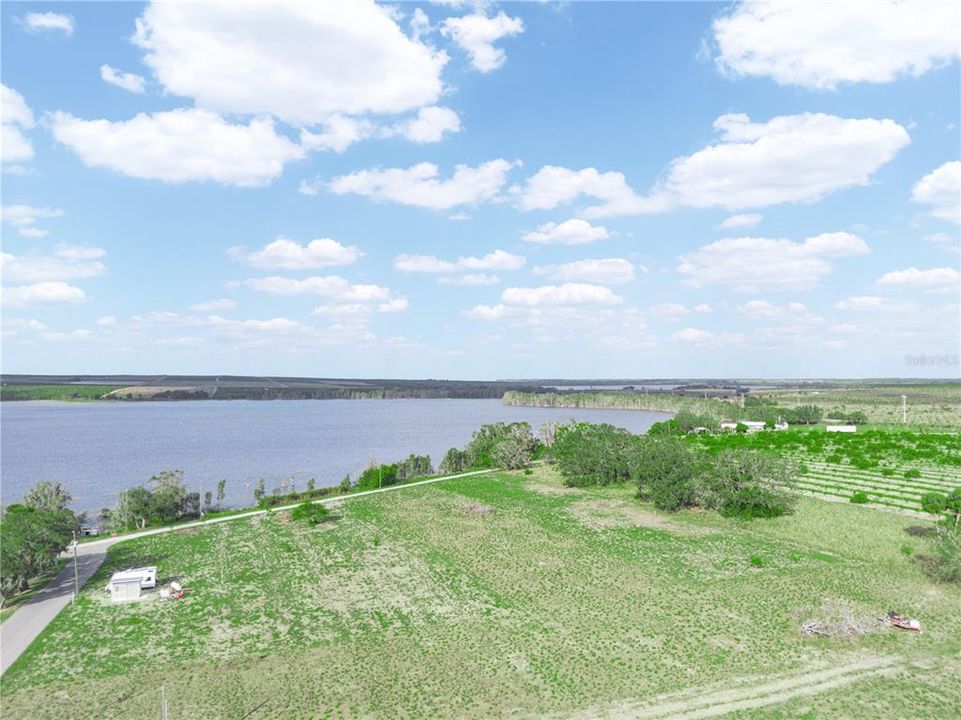 待售: $70,000 (0.93 acres)