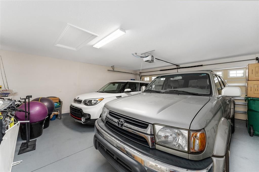 Garage with ample space