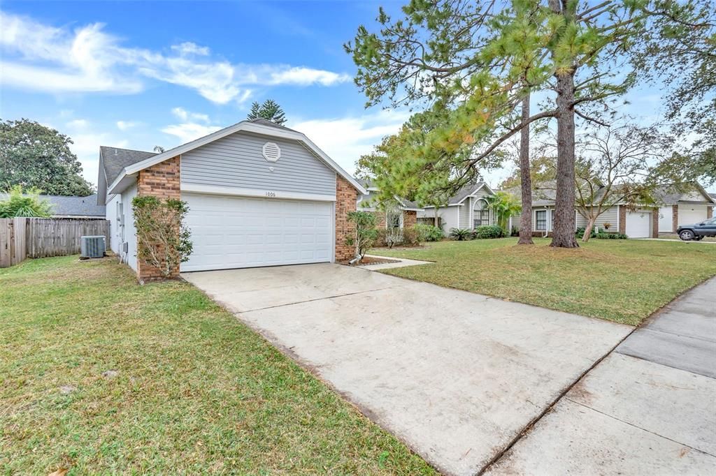 For Sale: $410,000 (3 beds, 2 baths, 1694 Square Feet)