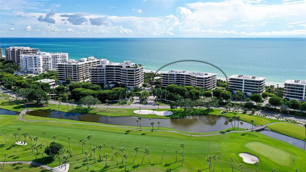 Lush & tropical golf course views