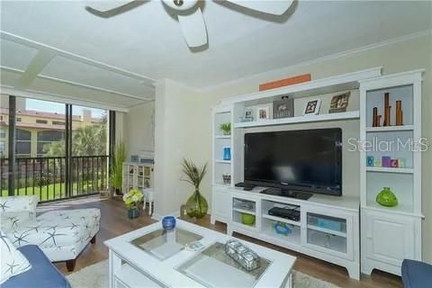 En Venta: $925,000 (2 camas, 2 baños, 1232 Pies cuadrados)