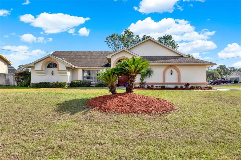 For Sale: $410,000 (3 beds, 2 baths, 2163 Square Feet)