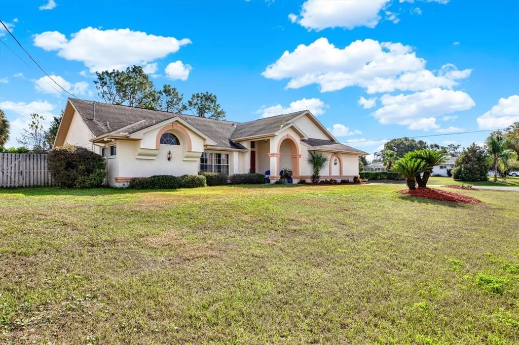 For Sale: $410,000 (3 beds, 2 baths, 2163 Square Feet)