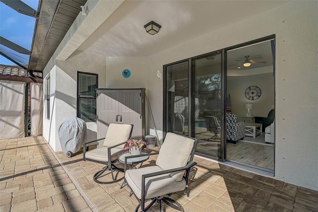 For Sale: $644,900 (3 beds, 3 baths, 2104 Square Feet)