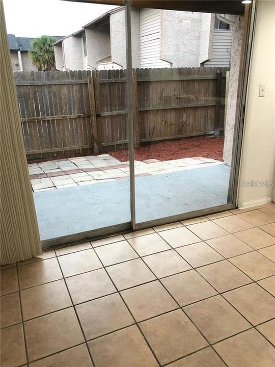 For Rent: $1,600 (2 beds, 1 baths, 1164 Square Feet)