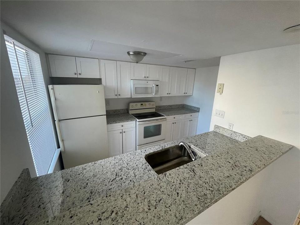 For Rent: $1,600 (2 beds, 1 baths, 1164 Square Feet)