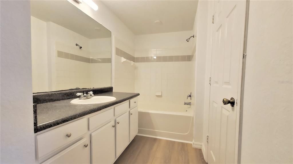 For Rent: $1,319 (1 beds, 1 baths, 768 Square Feet)