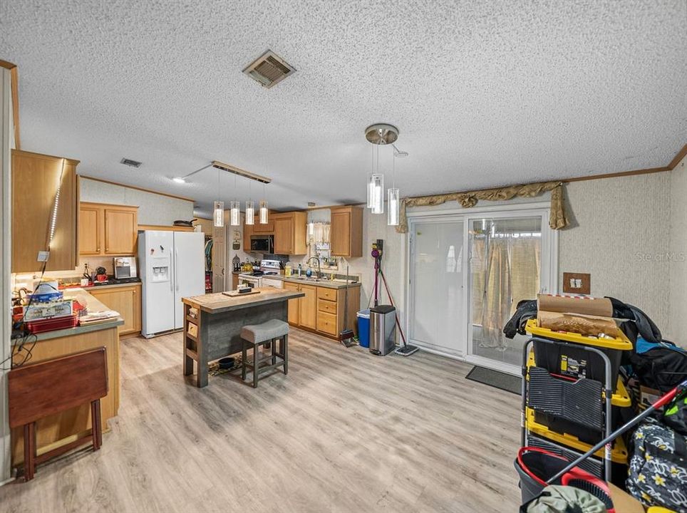 En Venta: $369,900 (3 camas, 2 baños, 1512 Pies cuadrados)