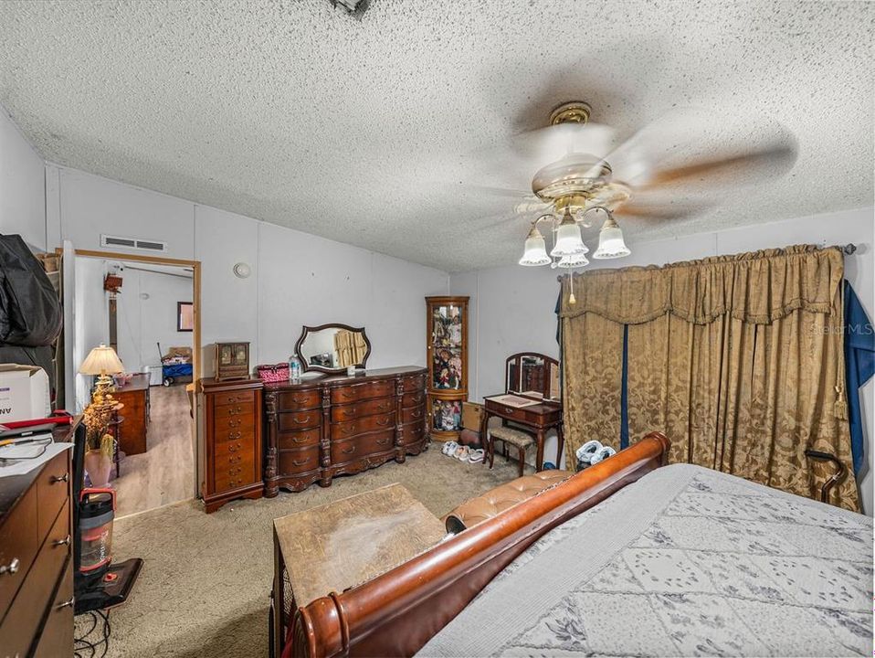 En Venta: $369,900 (3 camas, 2 baños, 1512 Pies cuadrados)