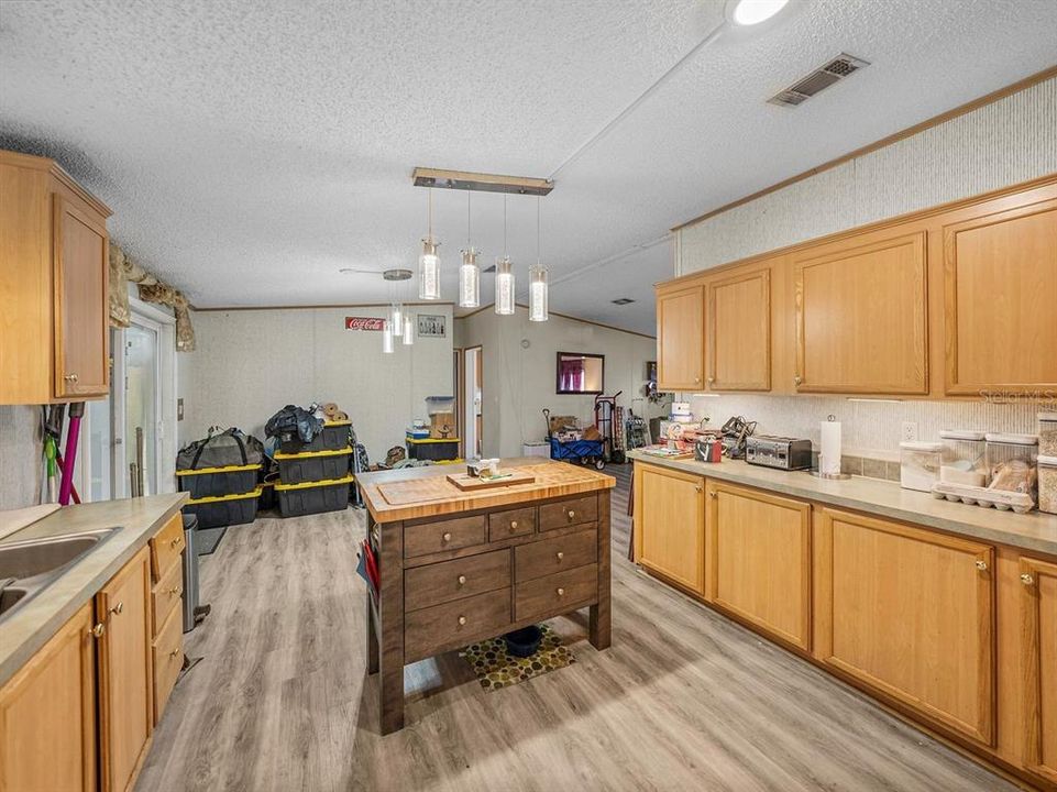 En Venta: $369,900 (3 camas, 2 baños, 1512 Pies cuadrados)