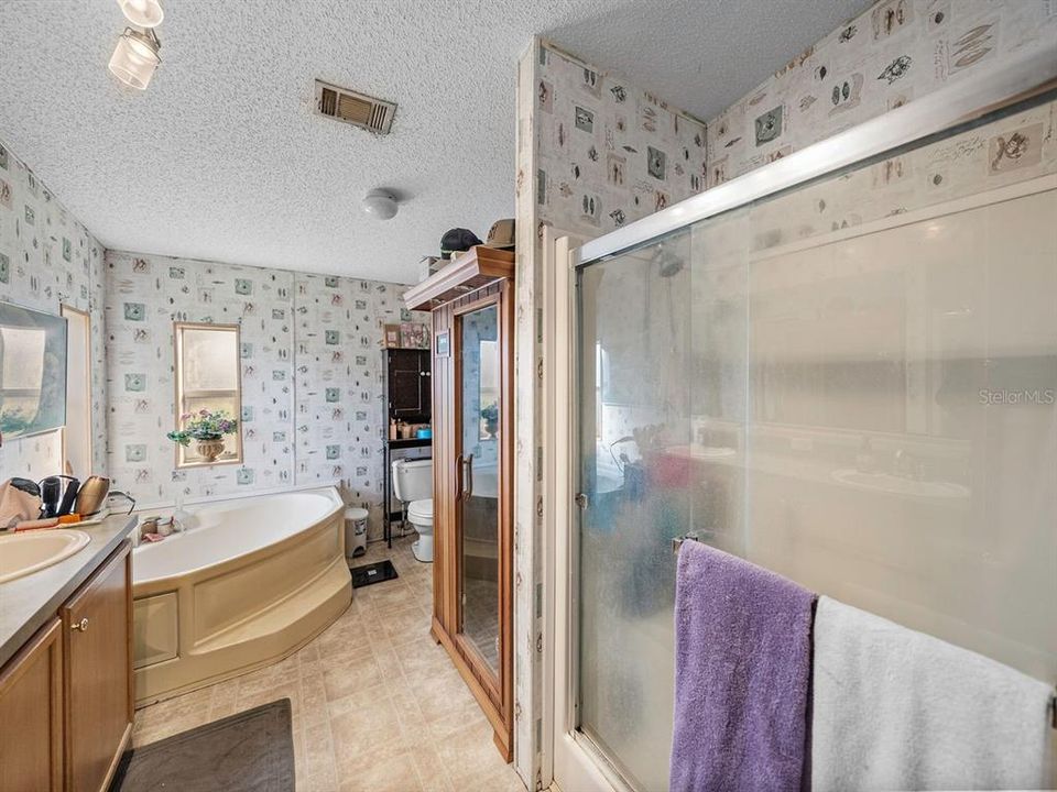 En Venta: $369,900 (3 camas, 2 baños, 1512 Pies cuadrados)