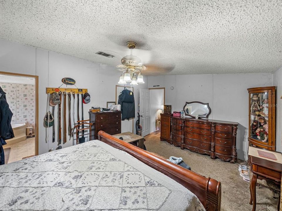 En Venta: $369,900 (3 camas, 2 baños, 1512 Pies cuadrados)