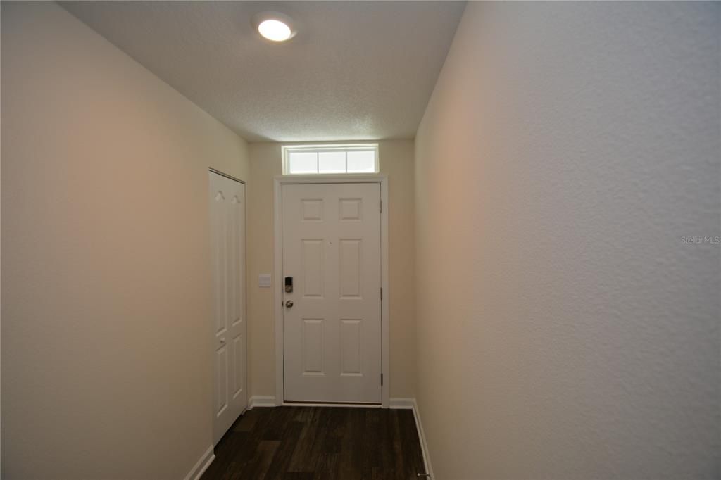 For Rent: $2,150 (4 beds, 2 baths, 1862 Square Feet)