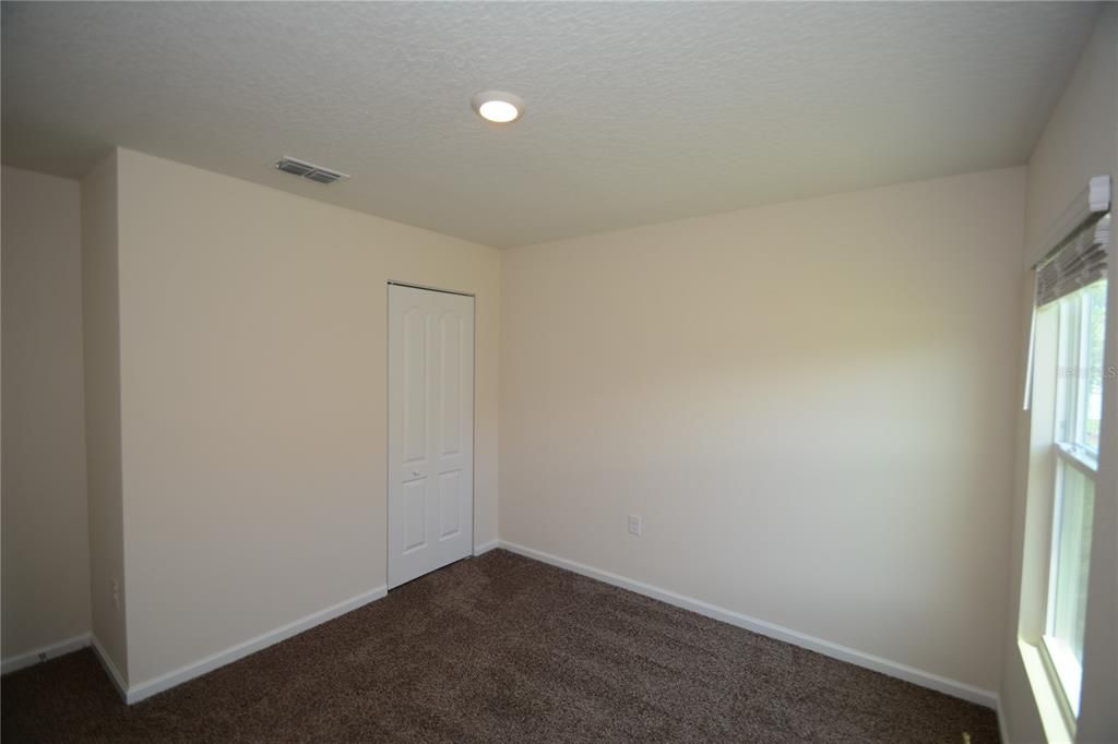 For Rent: $2,150 (4 beds, 2 baths, 1862 Square Feet)