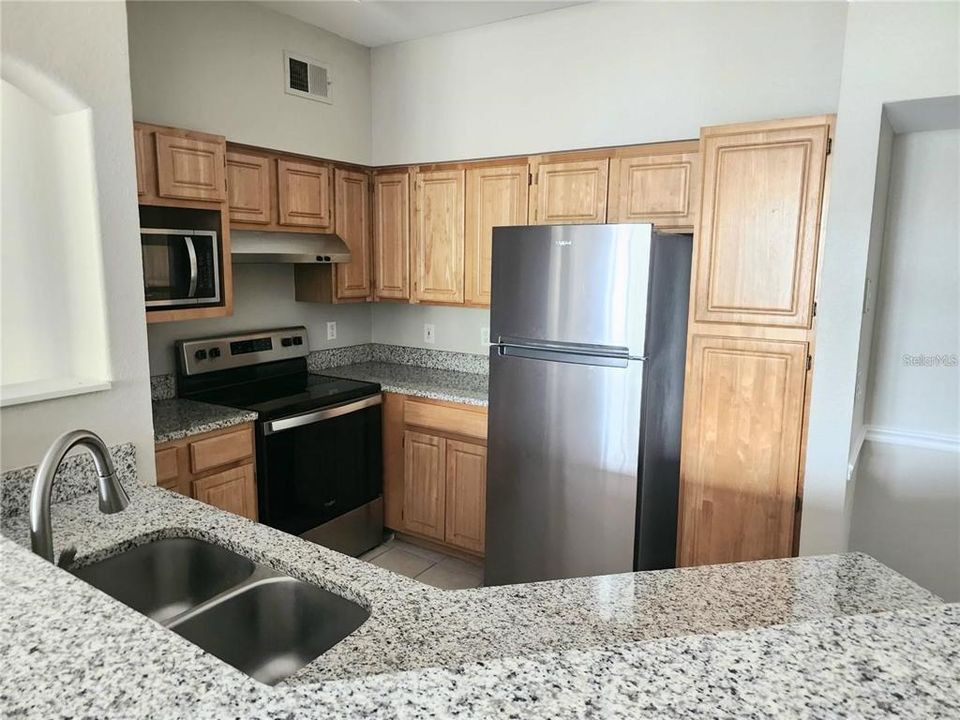 For Rent: $1,775 (2 beds, 2 baths, 1107 Square Feet)