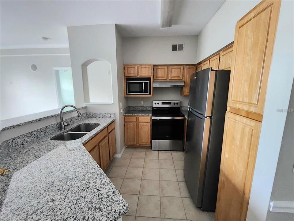 For Rent: $1,775 (2 beds, 2 baths, 1107 Square Feet)