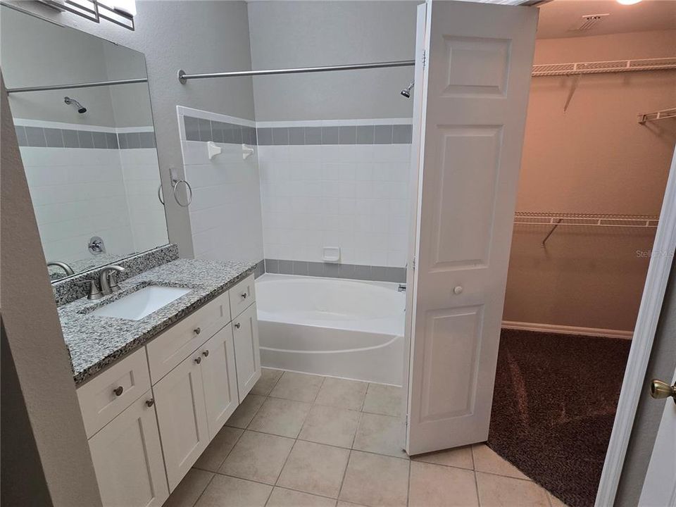 For Rent: $1,775 (2 beds, 2 baths, 1107 Square Feet)