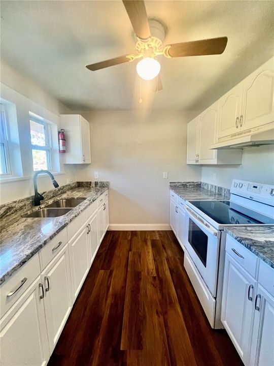 For Rent: $1,800 (2 beds, 1 baths, 800 Square Feet)